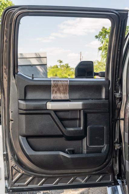 Used 2018 Ford F350 Lariat w/ Lariat Ultimate Package AWD/4WD image 33