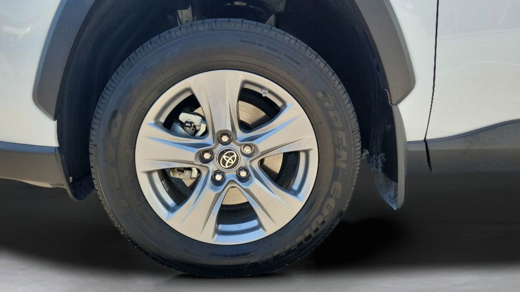 Certified 2024 Toyota RAV4 LE AWD/4WD image 10