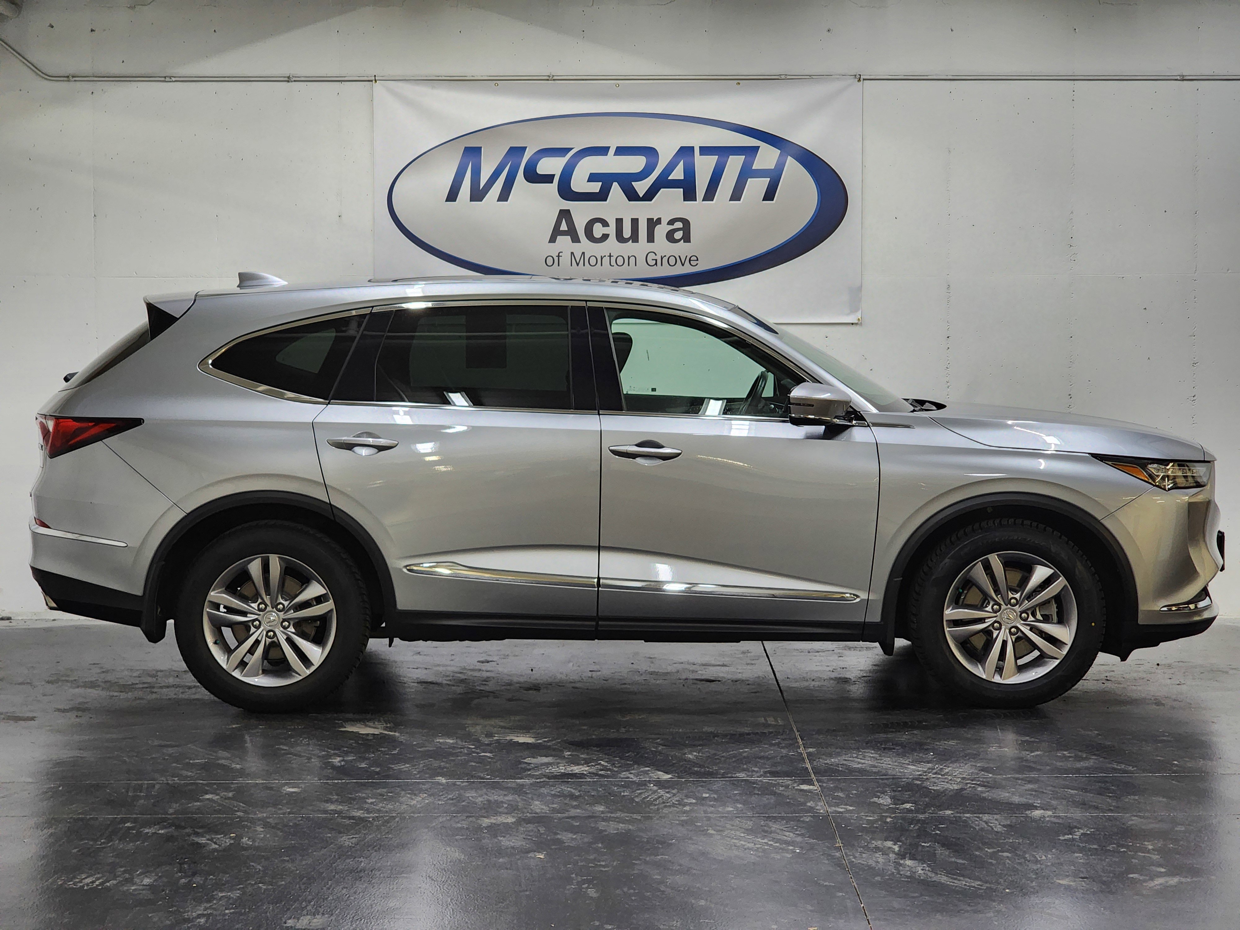 Certified 2024 Acura MDX SH-AWD image 2