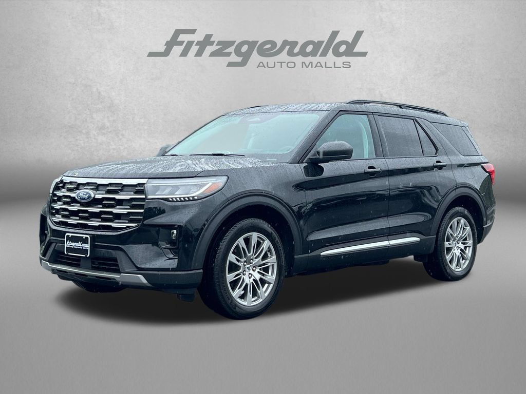 Used 2025 Ford Explorer Active w/ Active Comfort Package AWD/4WD image 2