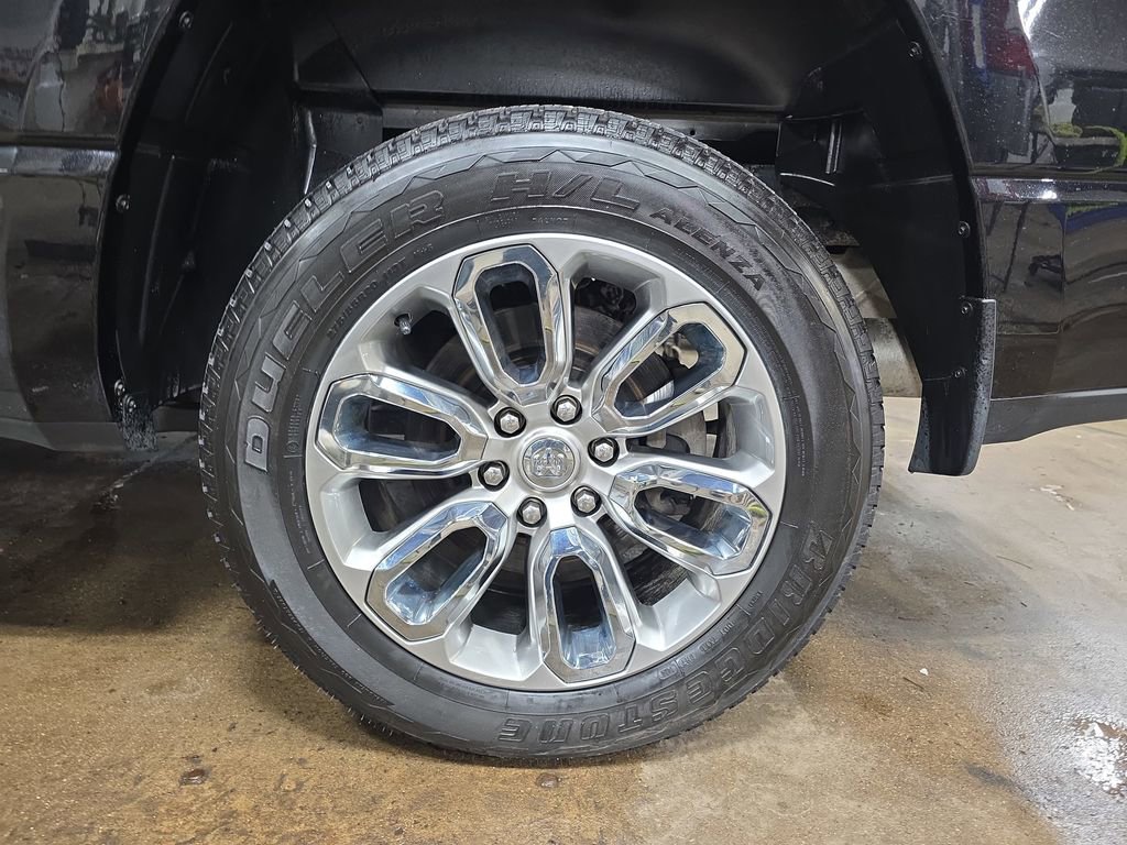 Used 2023 RAM 1500 Laramie image 32