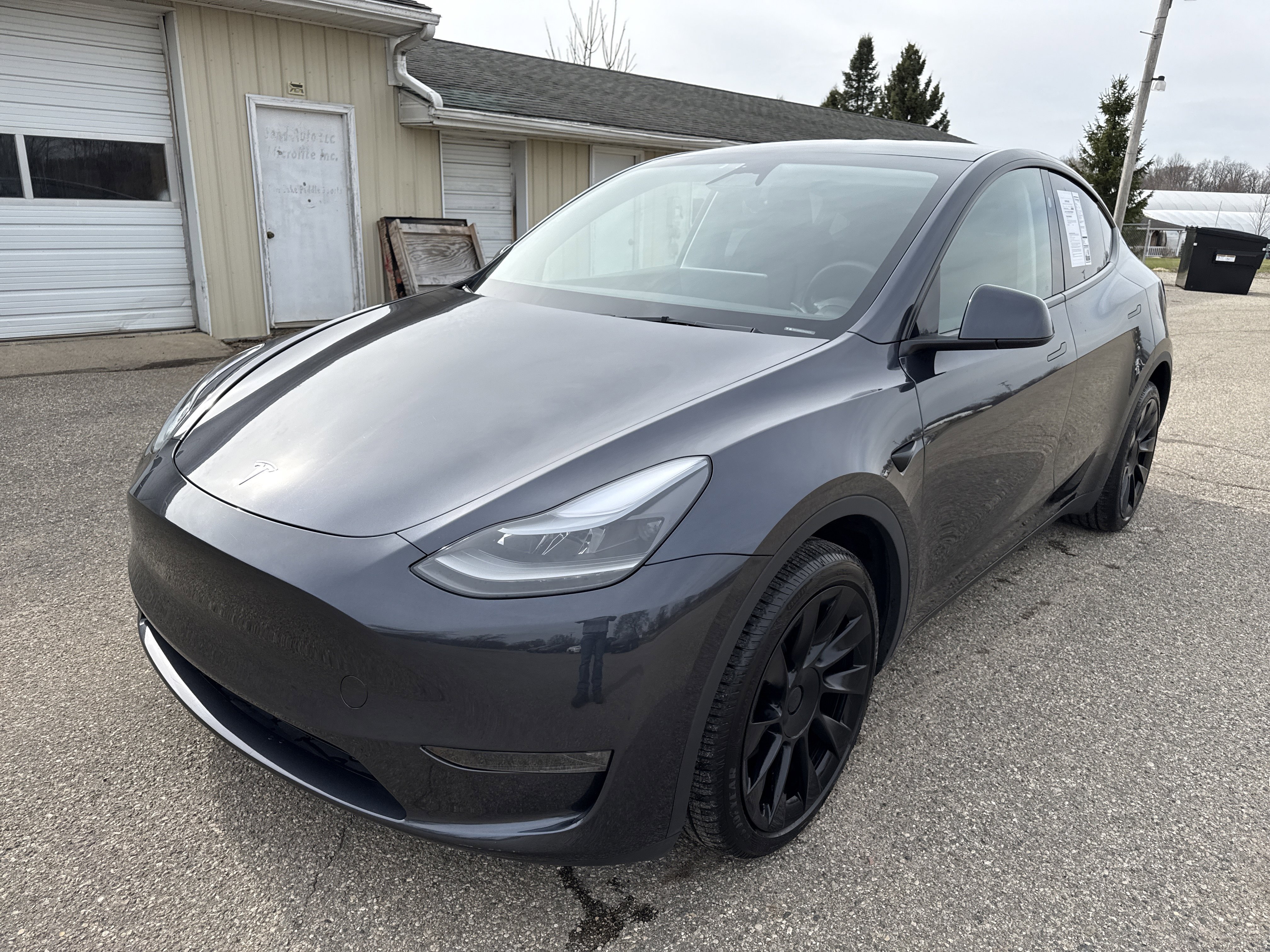 Used 2024 Tesla Model Y Long Range image 13