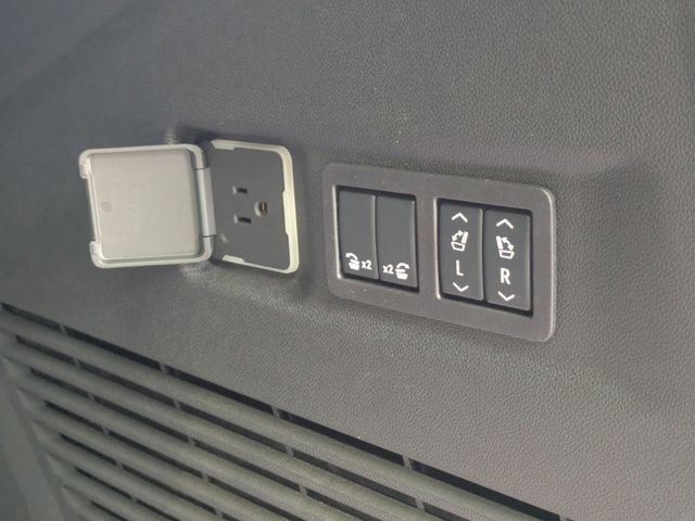 New 2026 Chevrolet Suburban High Country image 35