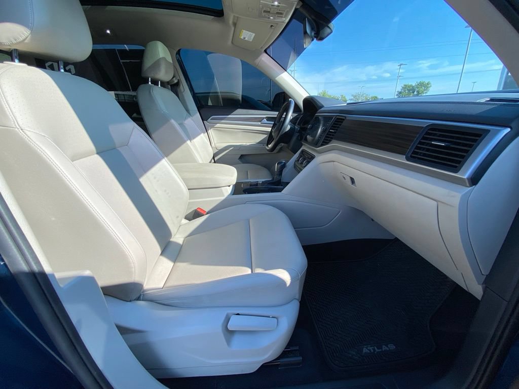 Used 2021 Volkswagen Atlas SE w/ Panoramic Sunroof Package AWD/4WD image 28