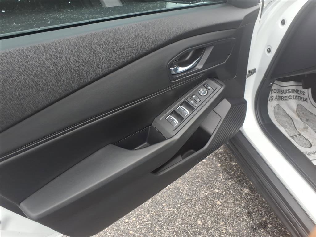 Used 2023 Honda Accord EX image 8