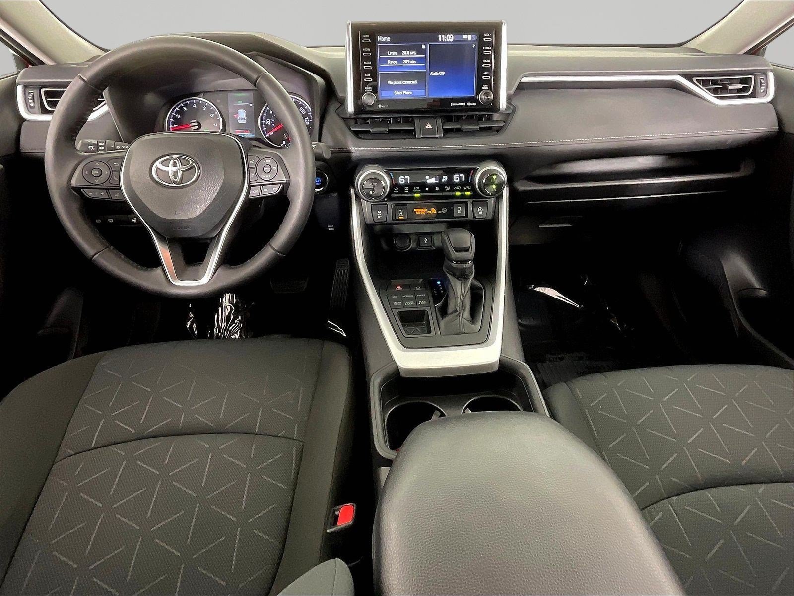 Used 2021 Toyota RAV4 XLE w/ Convenience Package AWD/4WD image 7