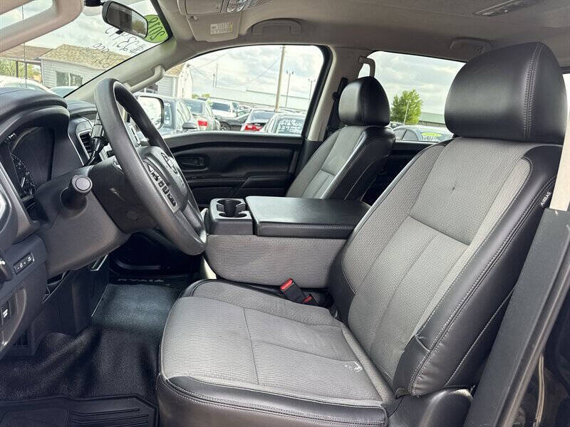 Used 2018 Nissan Titan S w/ S Utility Package AWD/4WD image 17