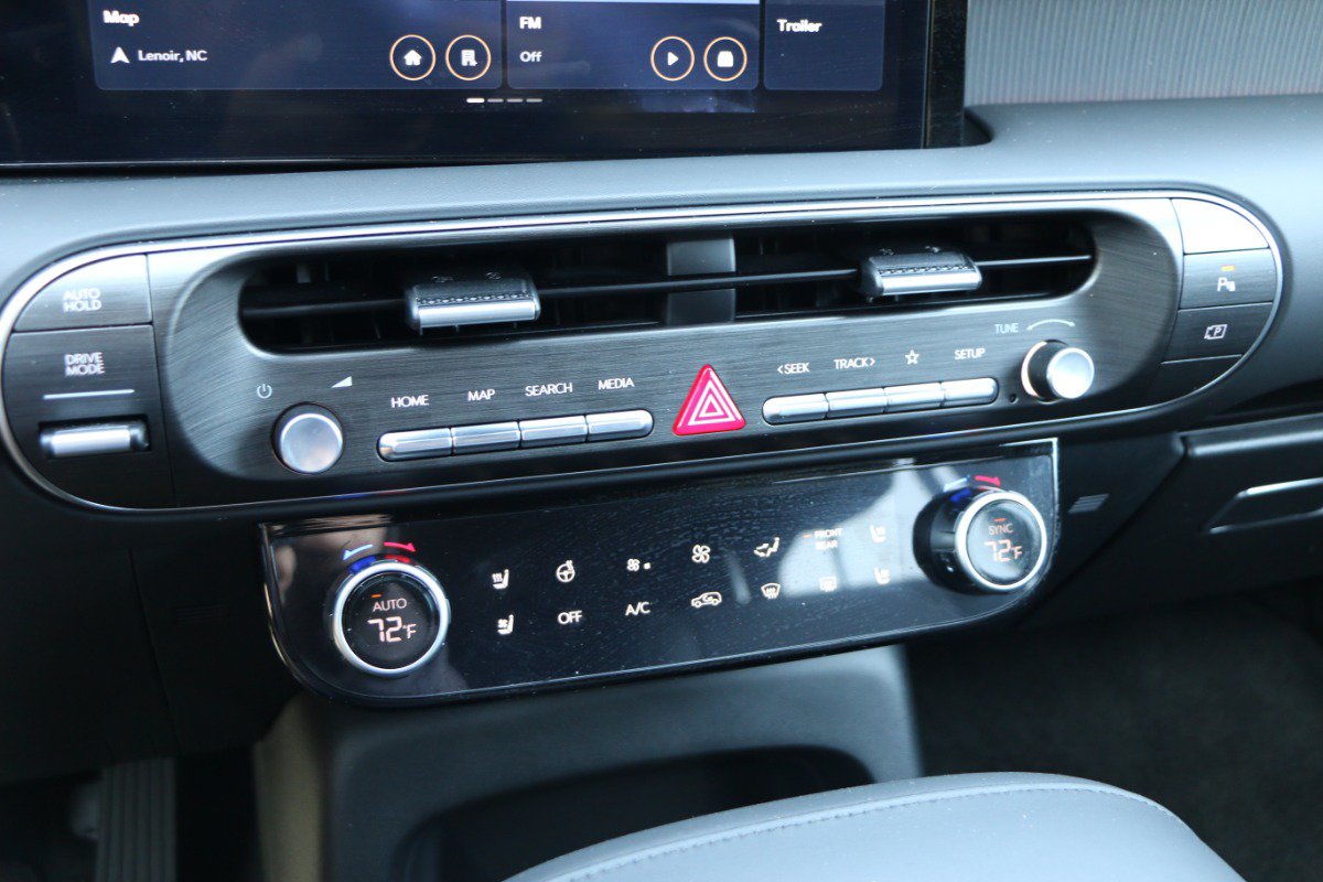 Used 2026 Hyundai Palisade Calligraphy FWD image 24