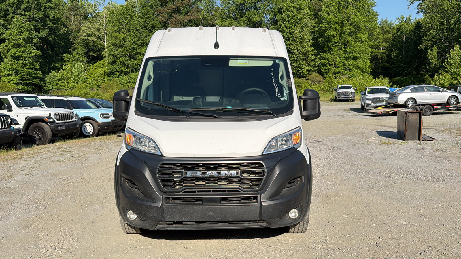 Used 2024 RAM ProMaster 2500 w/ Convenience Group FWD image 3