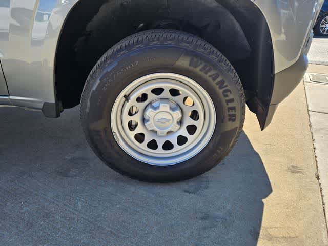 Used 2024 Chevrolet Colorado W/T image 12