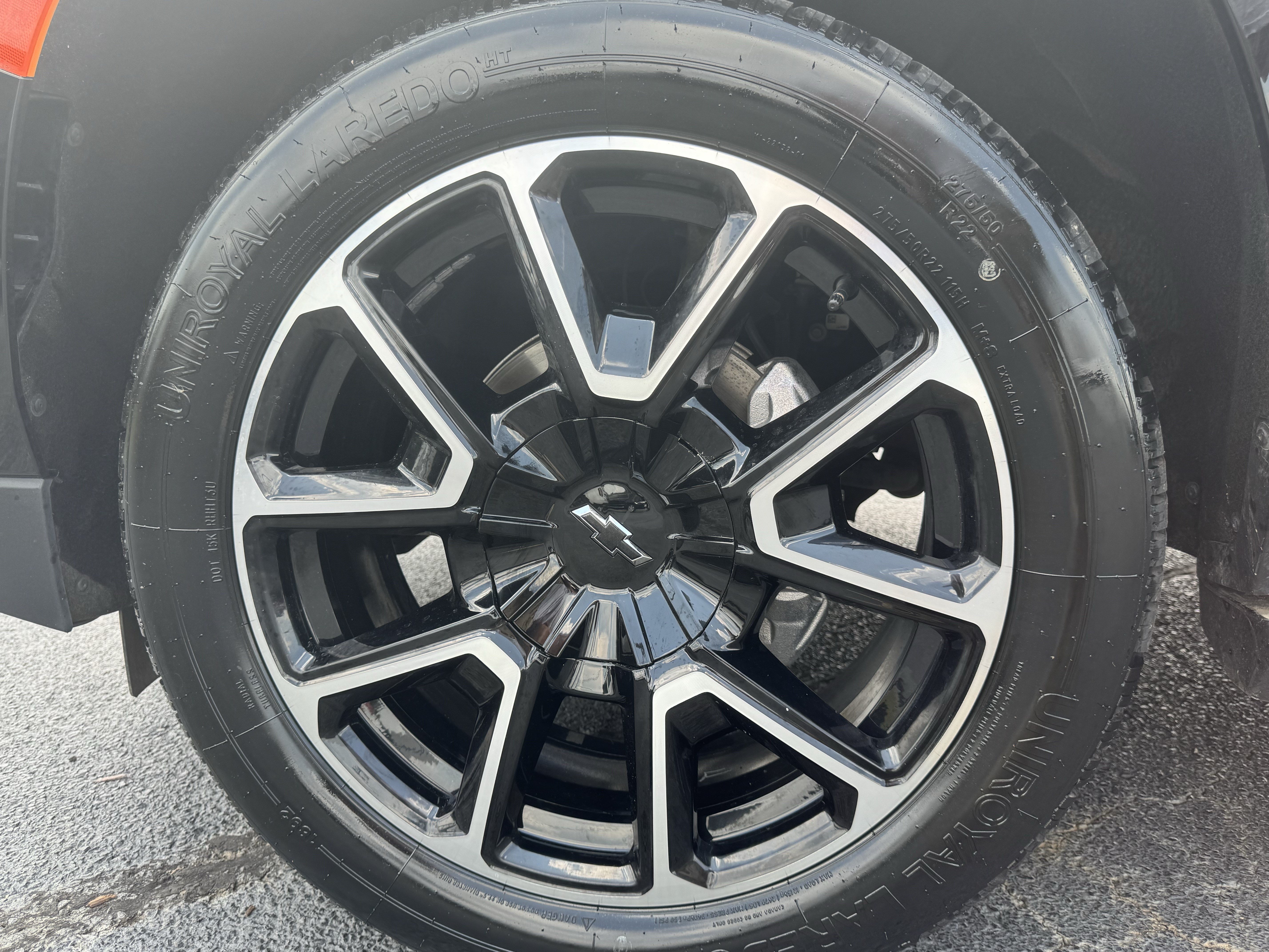 Used 2024 Chevrolet Suburban RST AWD/4WD image 14