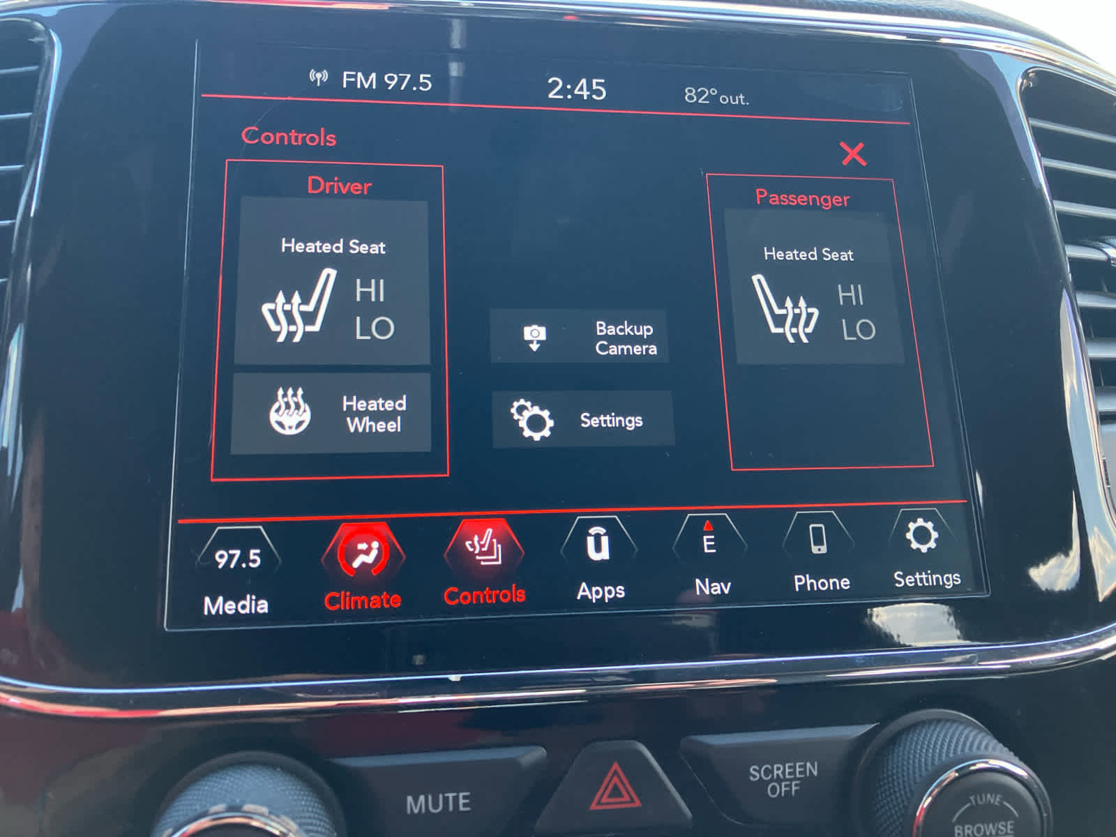 Used 2021 Jeep Grand Cherokee Limited image 23