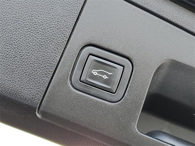 Certified 2022 Cadillac XT4 Premium Luxury w/ Safety Alert Package image 34