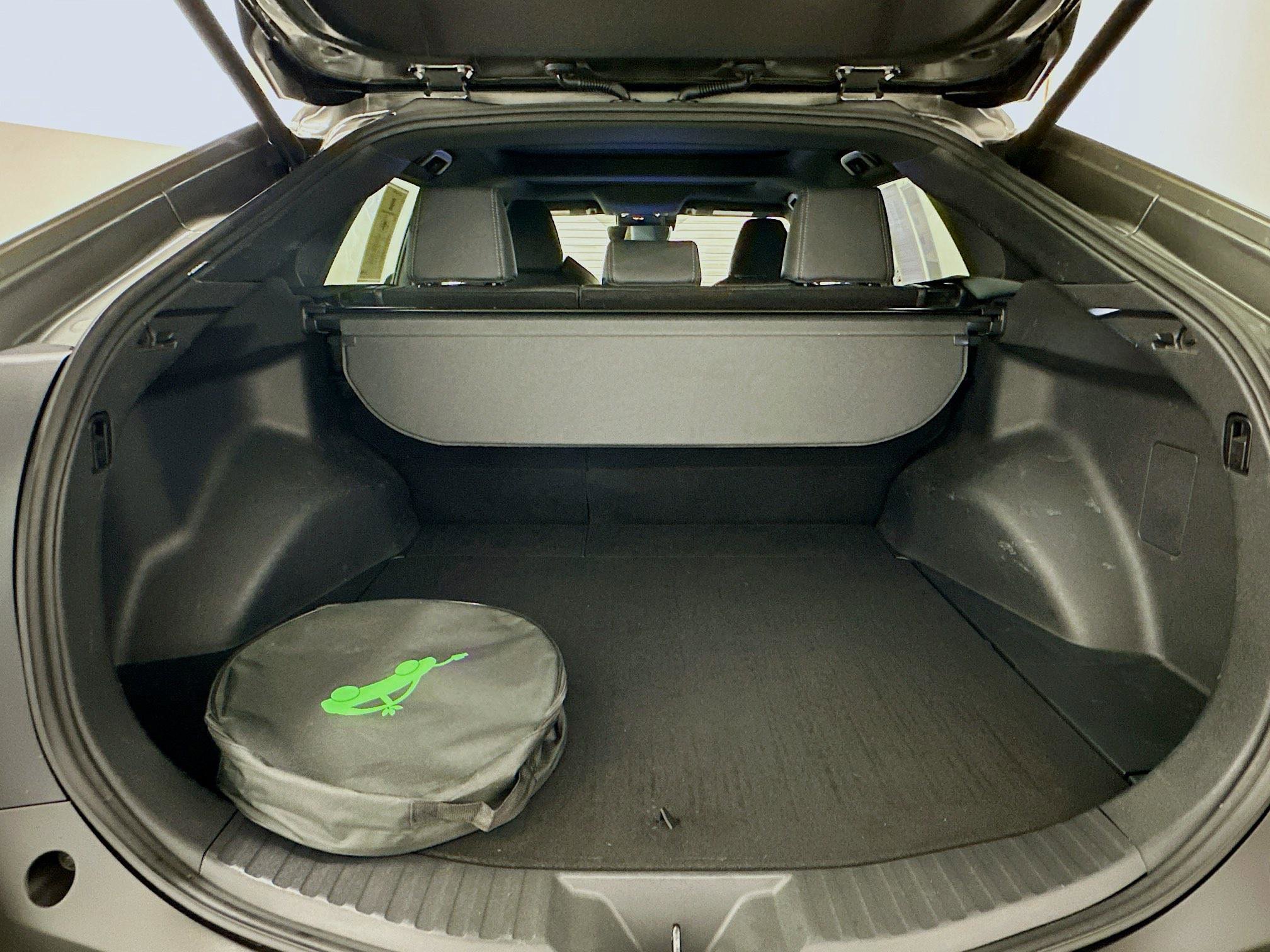 Used 2023 Toyota bZ4X Limited w/ Weather Package AWD/4WD image 31