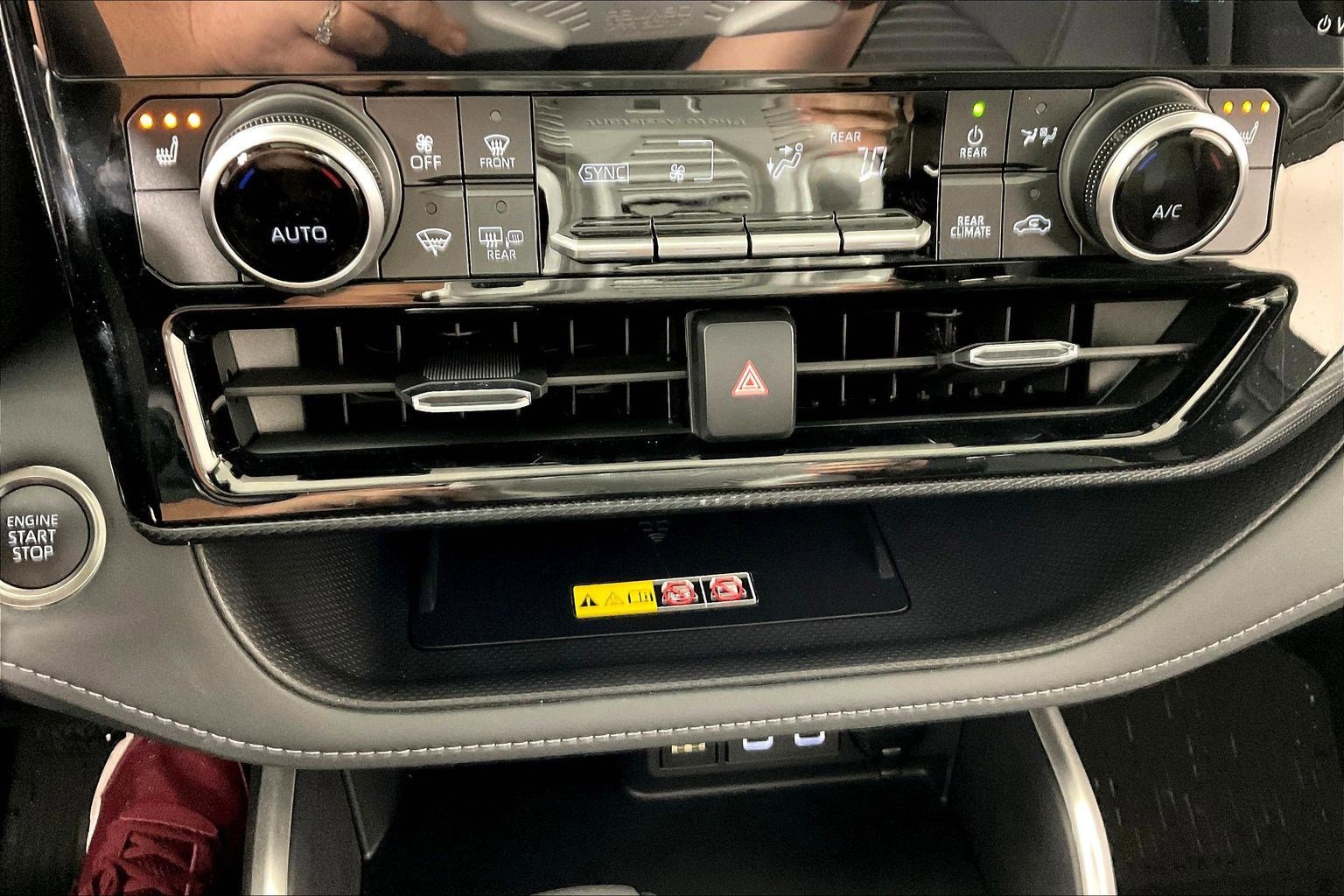Used 2026 Toyota Highlander XSE AWD/4WD image 37