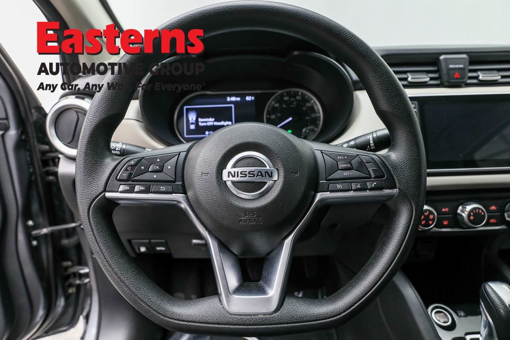 Used 2021 Nissan Versa SV image 10