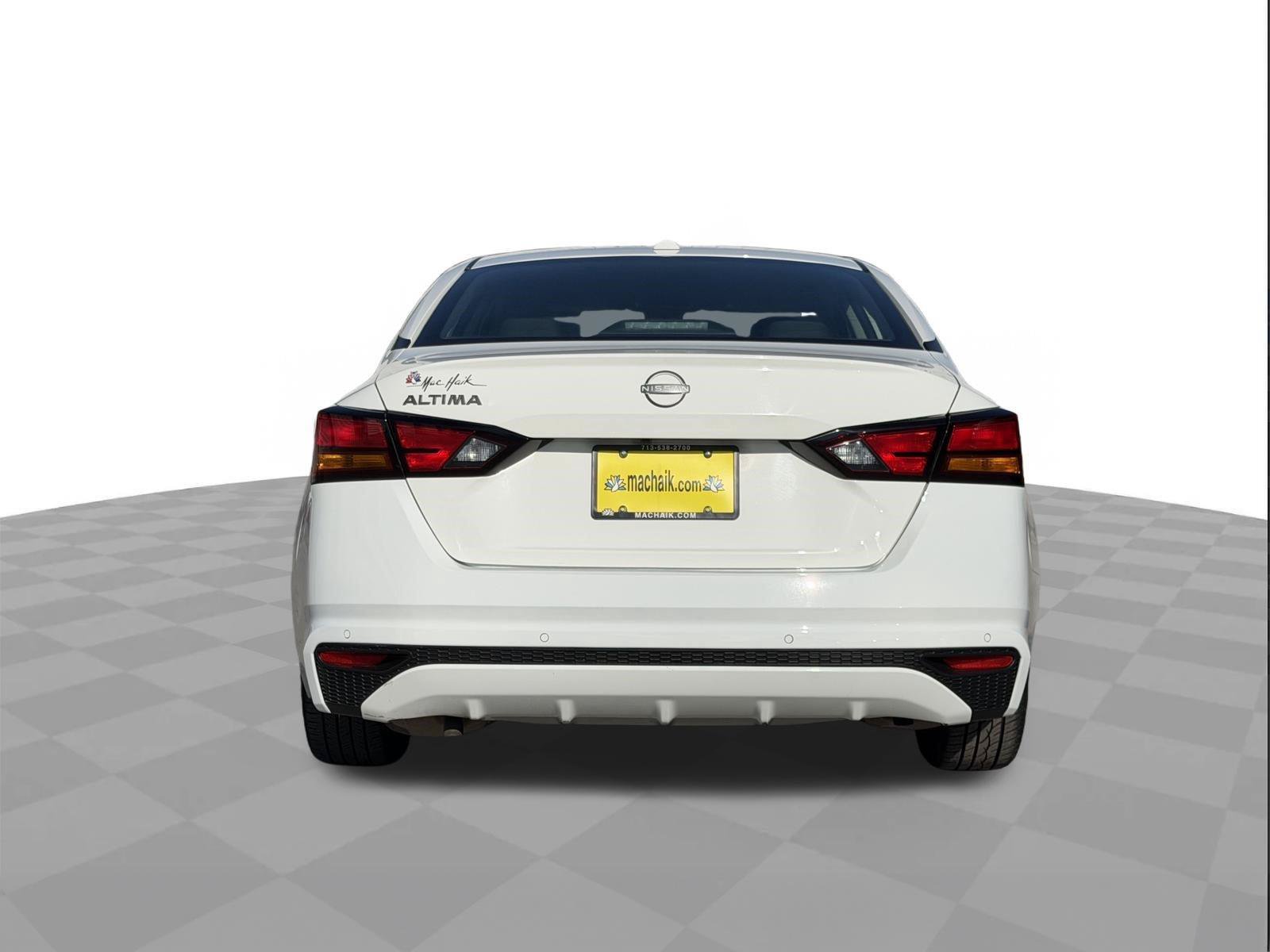 Used 2025 Nissan Altima 2.5 SV FWD image 4
