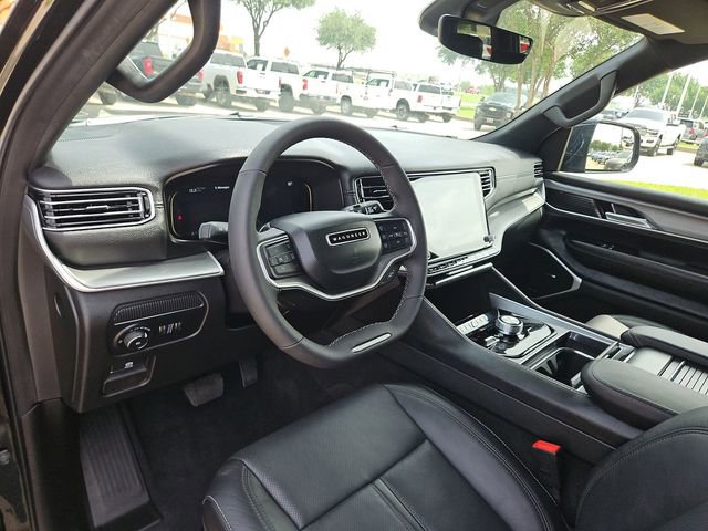 Used 2025 Jeep Wagoneer Series II w/ 8-Passenger Seating Package AWD/4WD image 10