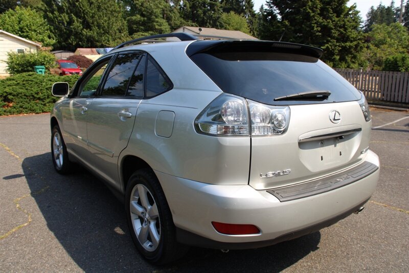 Used 2005 Lexus RX 330 AWD w/ Premium Plus Pkg image 4