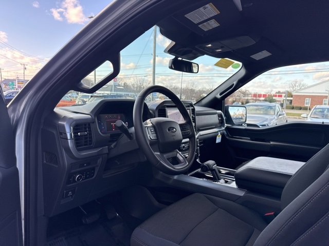 Used 2025 Ford F150 XLT w/ Equipment Group 302A MID image 9
