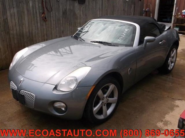 Used 2006 Pontiac Solstice Convertible w/ Power Package RWD image 2