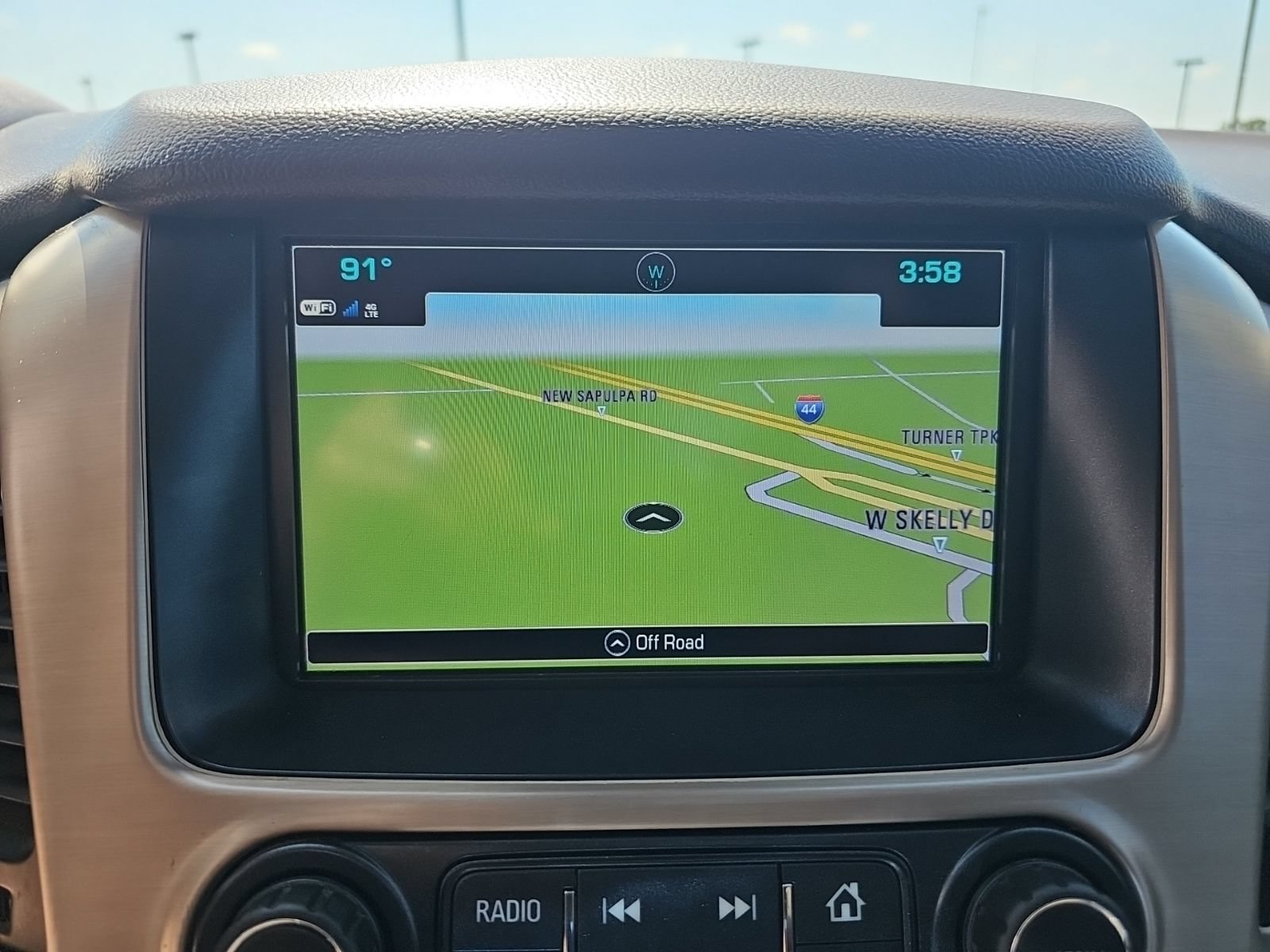 Used 2018 GMC Yukon XL Denali w/ Open Road Package AWD/4WD image 22