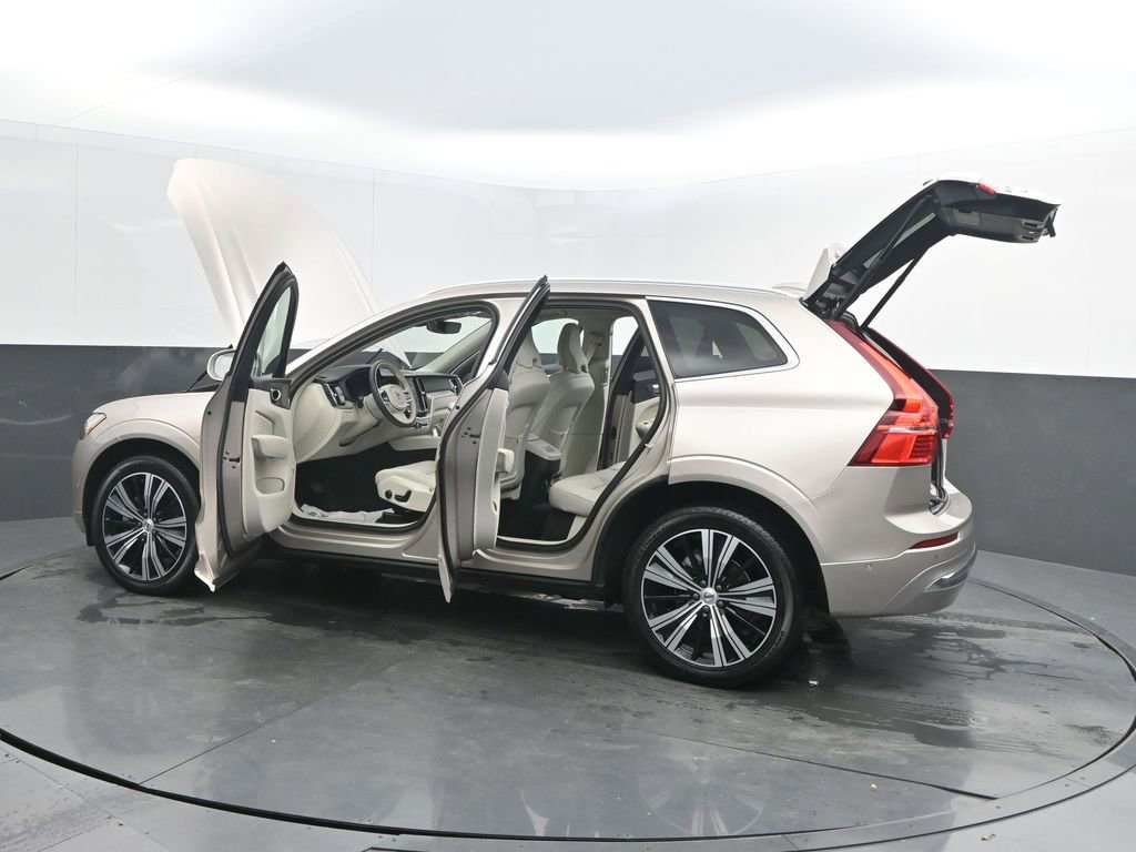 Certified 2023 Volvo XC60 B5 Plus image 40