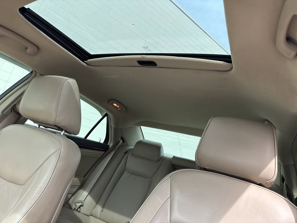 Used 2011 Chrysler 300 Limited w/ Luxury Group image 30