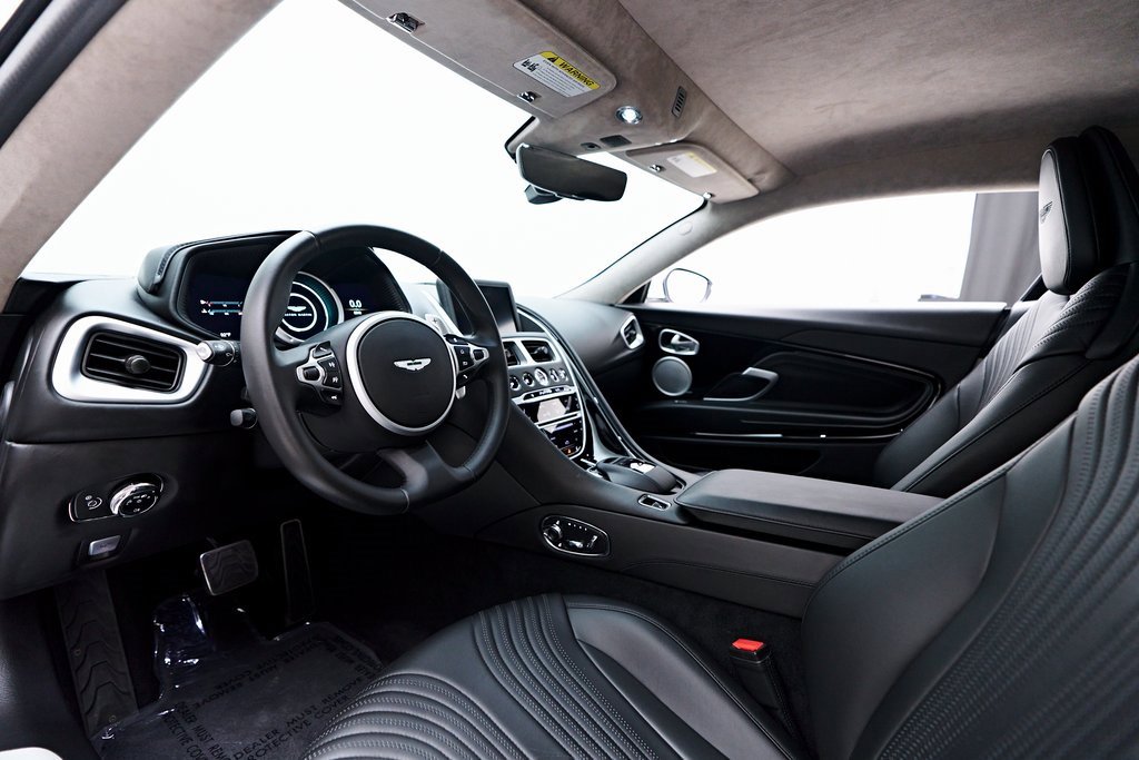 Used 2019 Aston Martin DB11 Coupe image 3