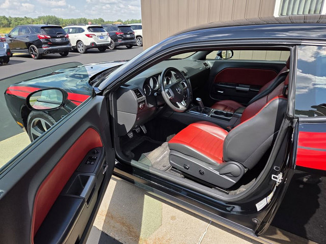 Used 2013 Dodge Challenger R/T RWD image 17