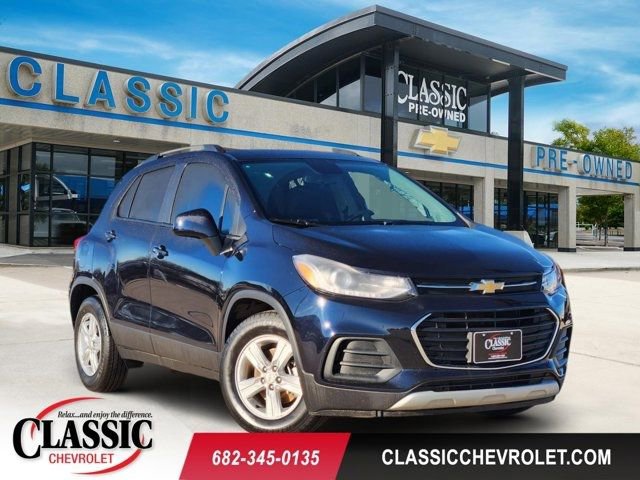 Used 2022 Chevrolet Trax LT w/ LT Convenience Package image 1