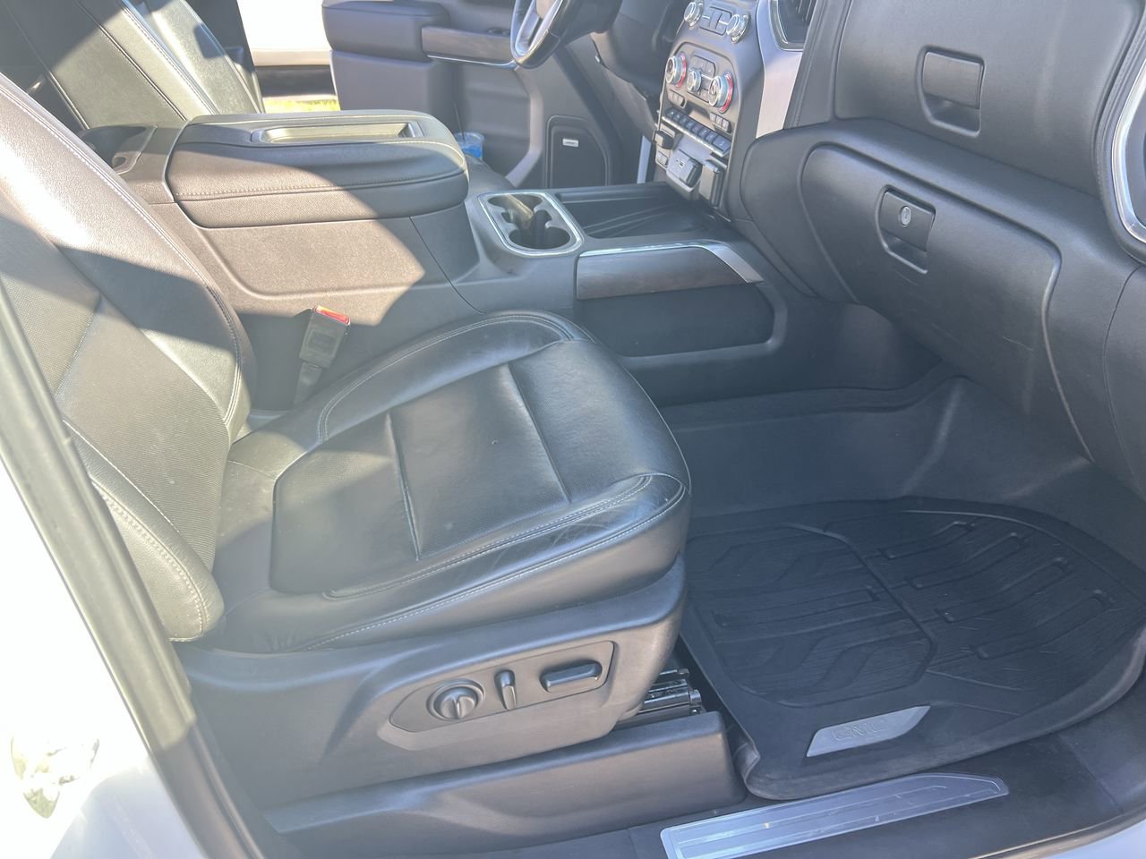 Used 2020 GMC Sierra 1500 SLT w/ SLT Premium Plus Package AWD/4WD image 34