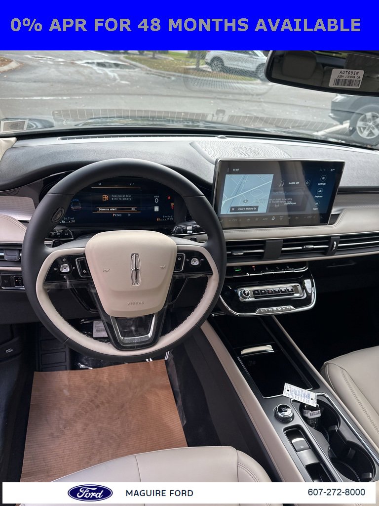 New 2025 Lincoln Corsair AWD image 15