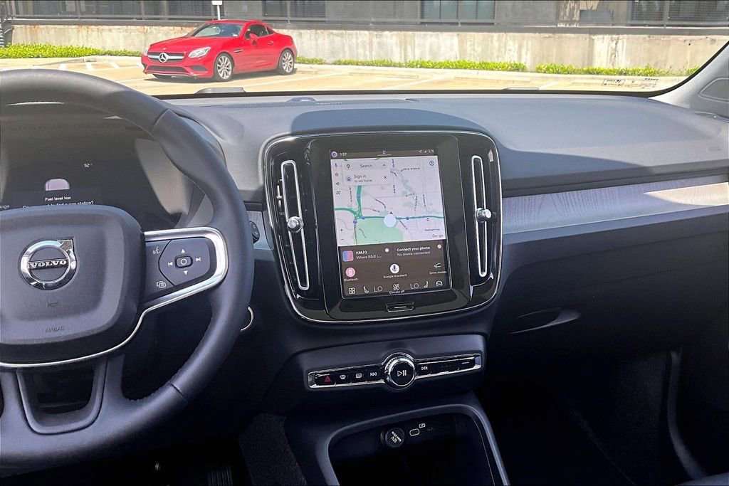 New 2026 Volvo XC40 B5 Ultra AWD/4WD image 15