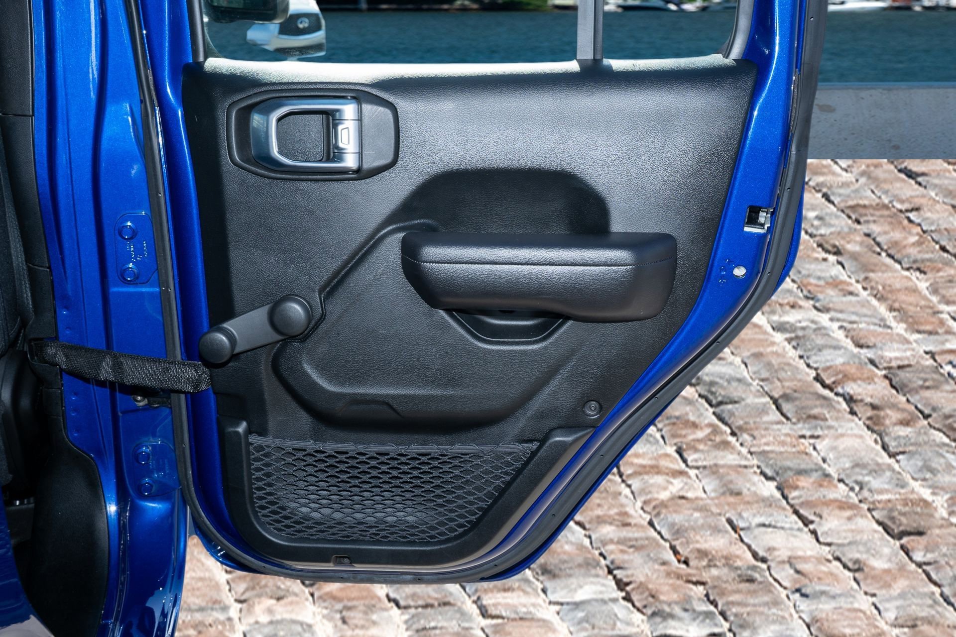 Used 2018 Jeep Wrangler Unlimited Sport image 13