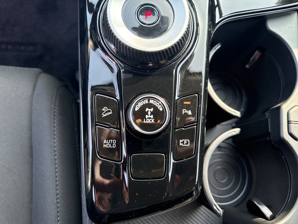 Certified 2025 Kia Sportage LX image 34