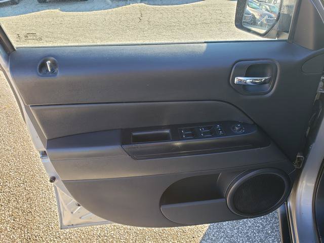 Used 2015 Jeep Patriot Sport w/ Power Value Group AWD/4WD image 11