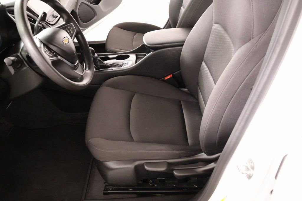 Used 2025 Chevrolet Malibu LS image 10