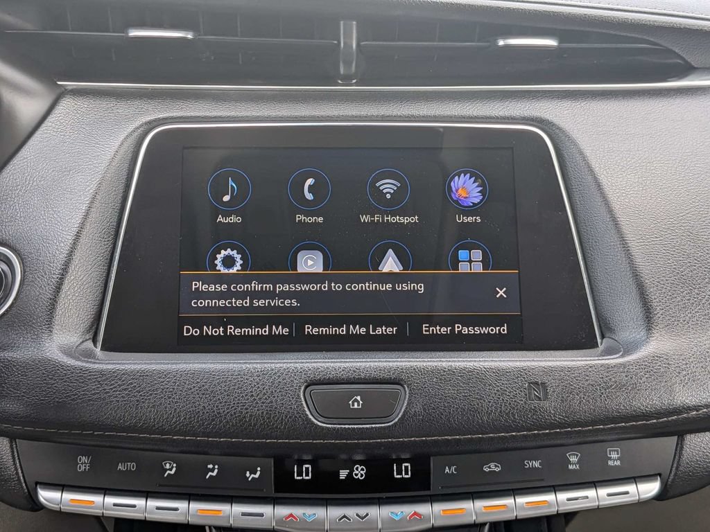 Used 2021 Cadillac XT4 Premium Luxury FWD image 17
