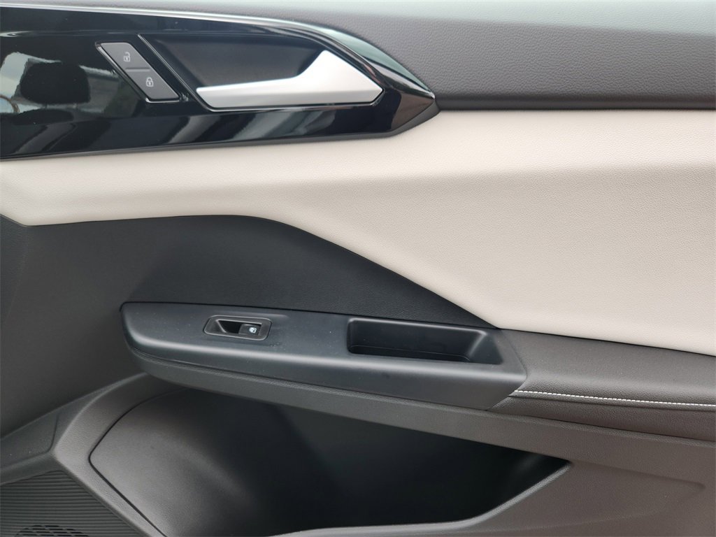 New 2025 Volkswagen Taos S image 20