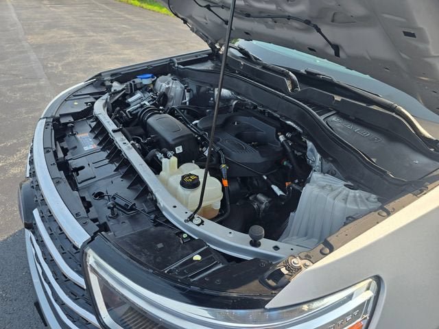 Used 2020 Ford Explorer XLT w/ Equipment Group 202A AWD/4WD image 31