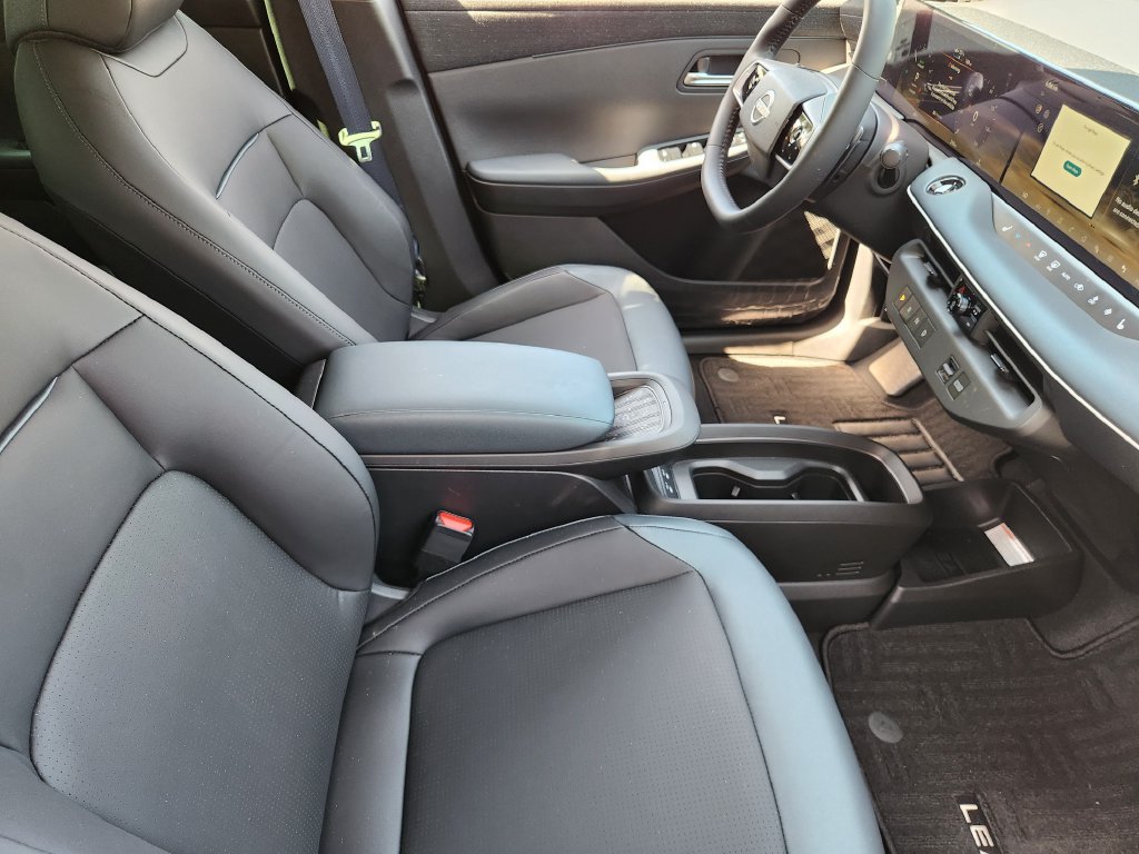 New 2026 Nissan Leaf SV+ w/ Floor Mat Package (SV+) FWD image 14