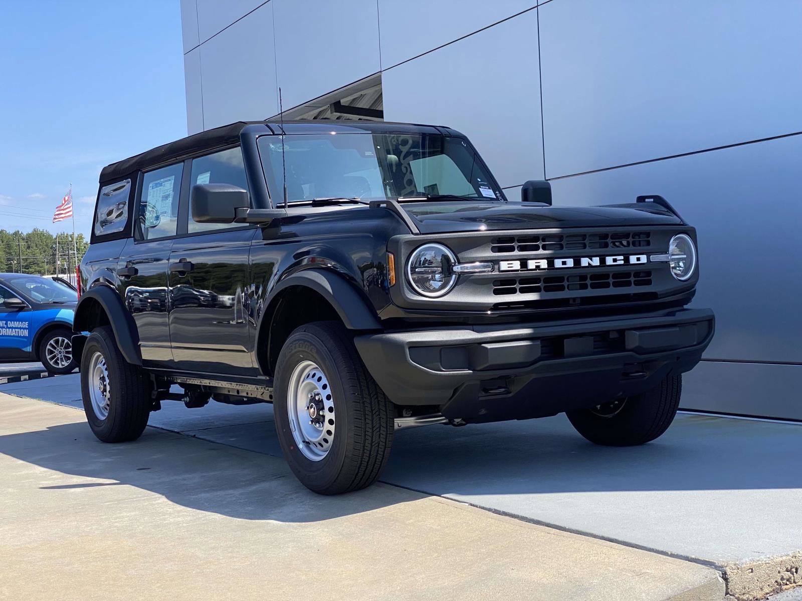 New 2025 Ford Bronco Base 4 Door 4x4 4WD image 2