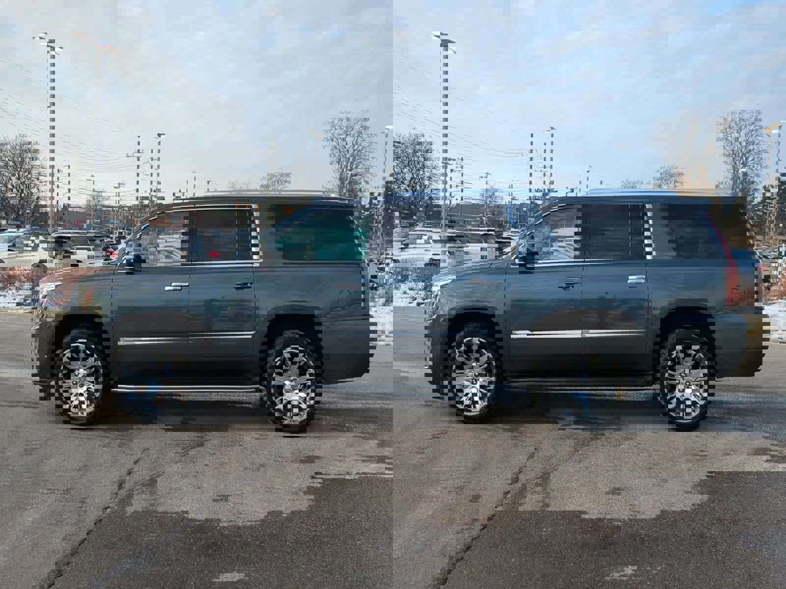 Used 2019 Cadillac Escalade ESV Luxury image 5