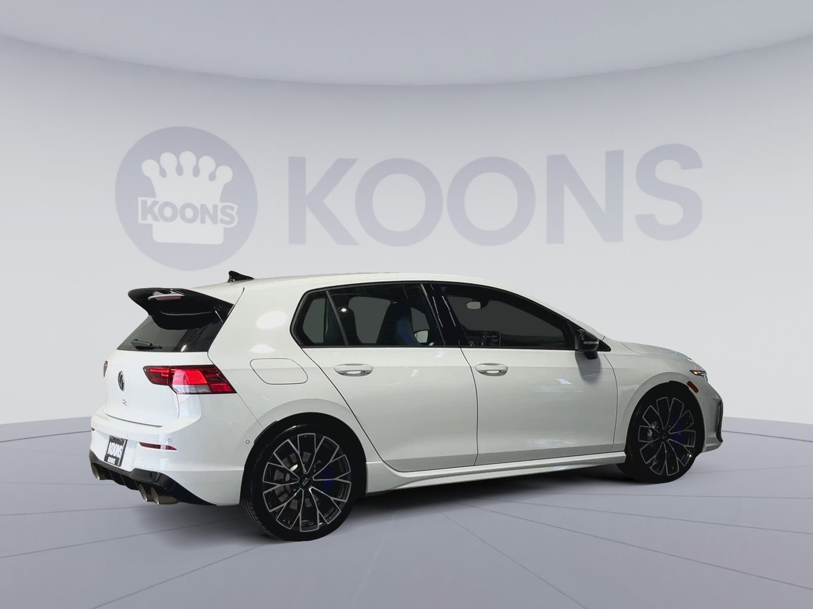 Used 2025 Volkswagen Golf w/ Euro Style Package AWD/4WD image 11