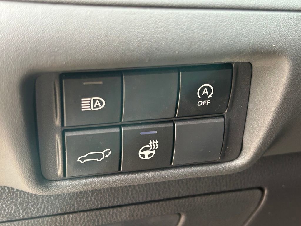 Used 2023 Toyota Highlander Limited image 29