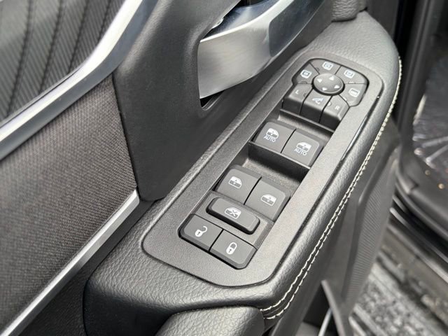 New 2026 RAM 3500 Big Horn AWD/4WD image 13