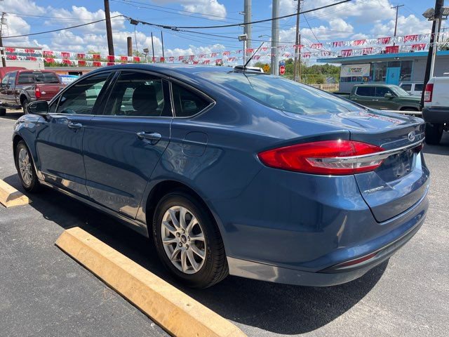 Used 2018 Ford Fusion S image 4