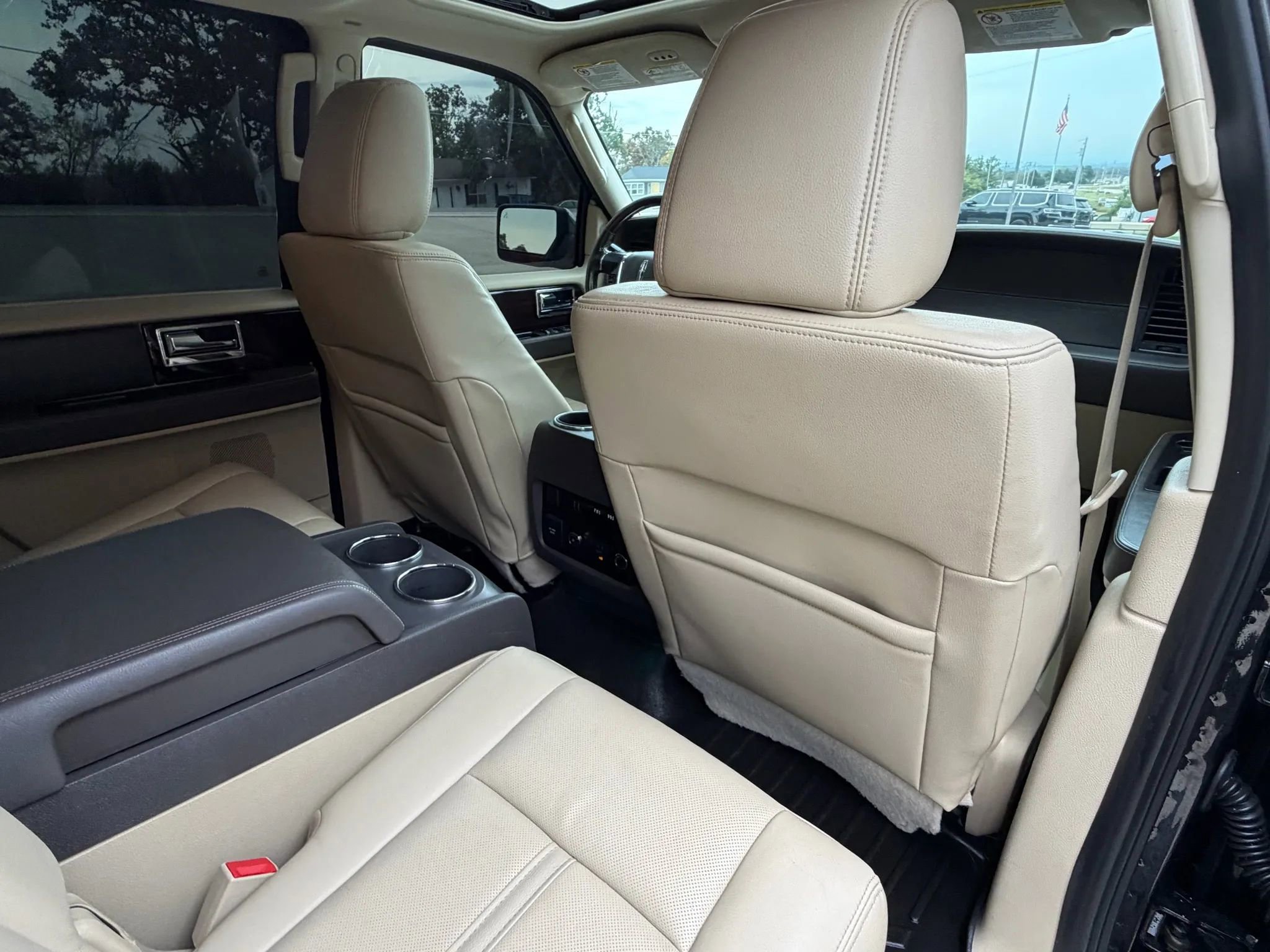 Used 2015 Lincoln Navigator L 4WD w/ Equipment Group 101A Reserve image 48