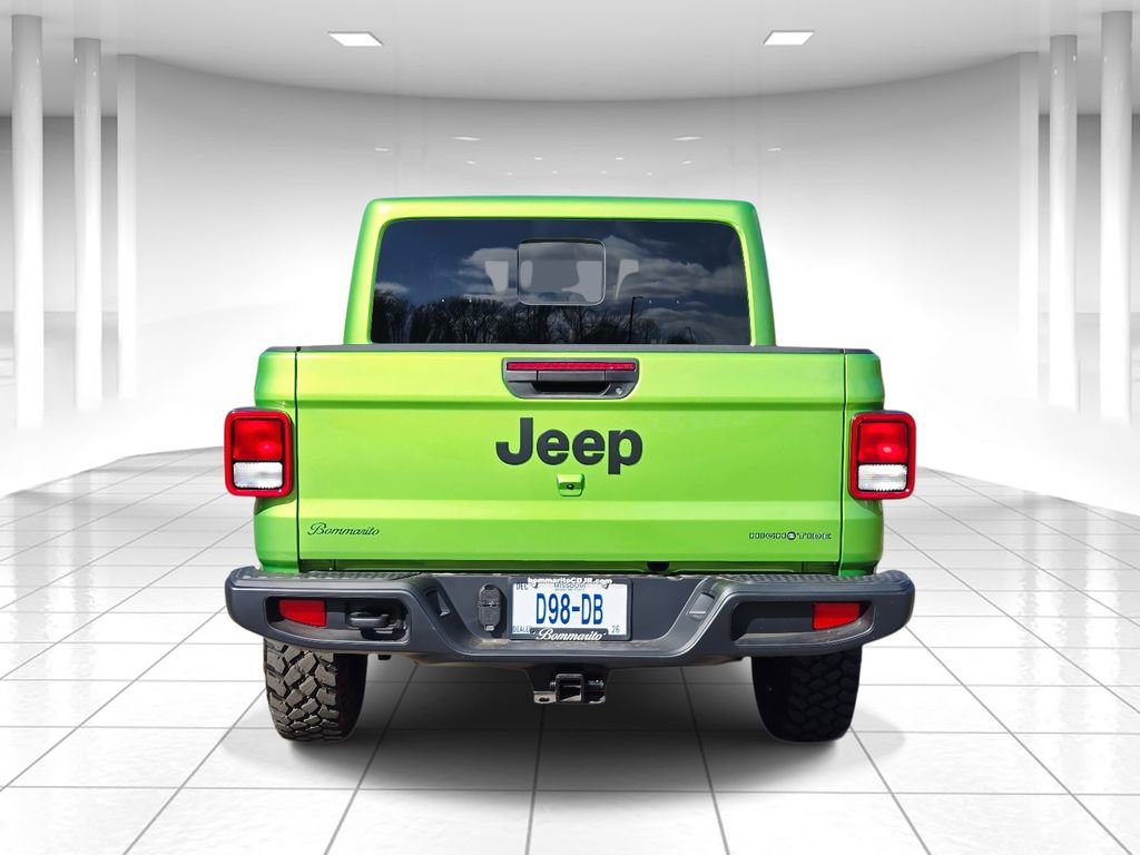 Certified 2025 Jeep Gladiator Sport image 4